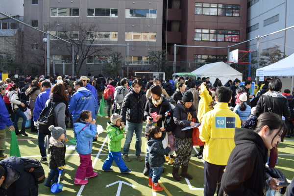 フットサルコートでは東京メトロなどがブースを出していました