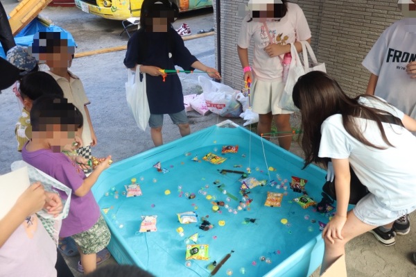 お菓子釣り