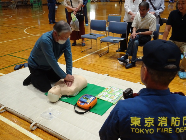 皆様も実際に体験します